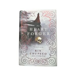 THE HEART FORGER BY RIN CHUPECO (Hardback - Like New) 📖